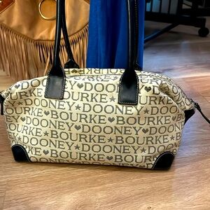 VTG Dooney & Burke “East West” Soft Satchel Bag • Pristine! Solid Classic Purse!
